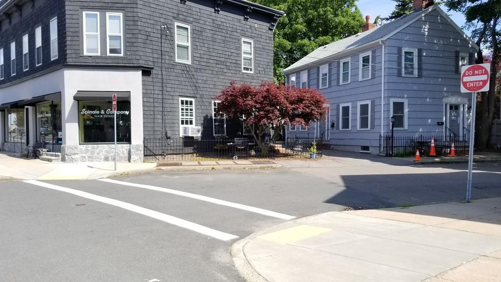 220 Humphrey St - Photo 1