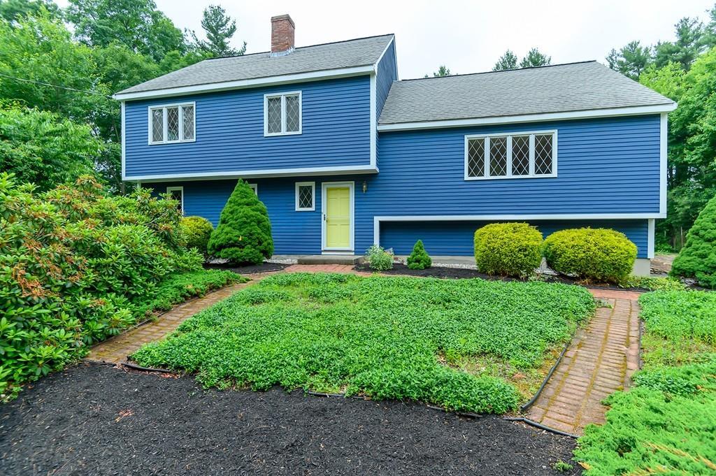 11 Carriage Hill Rd - Photo 1