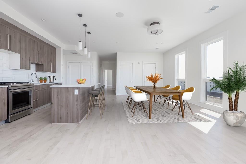 232 Old Colony Ave - Photo 1