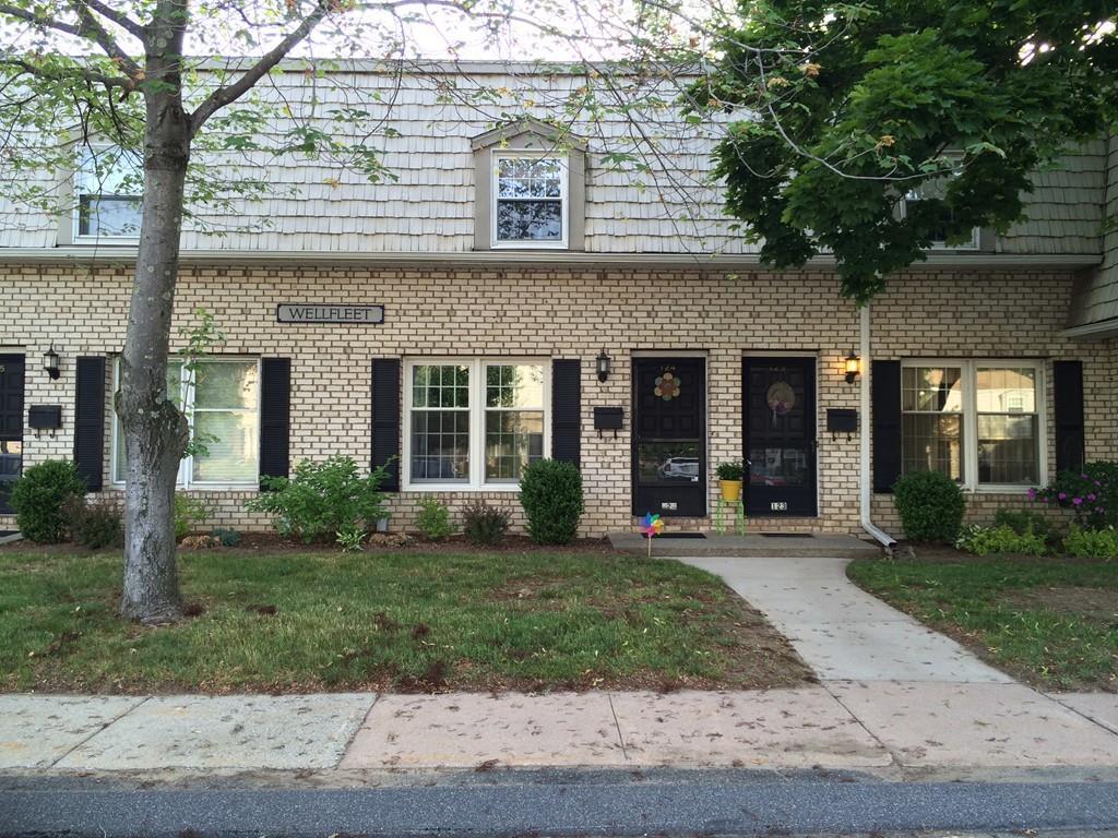124 Corey Colonial - Photo 1