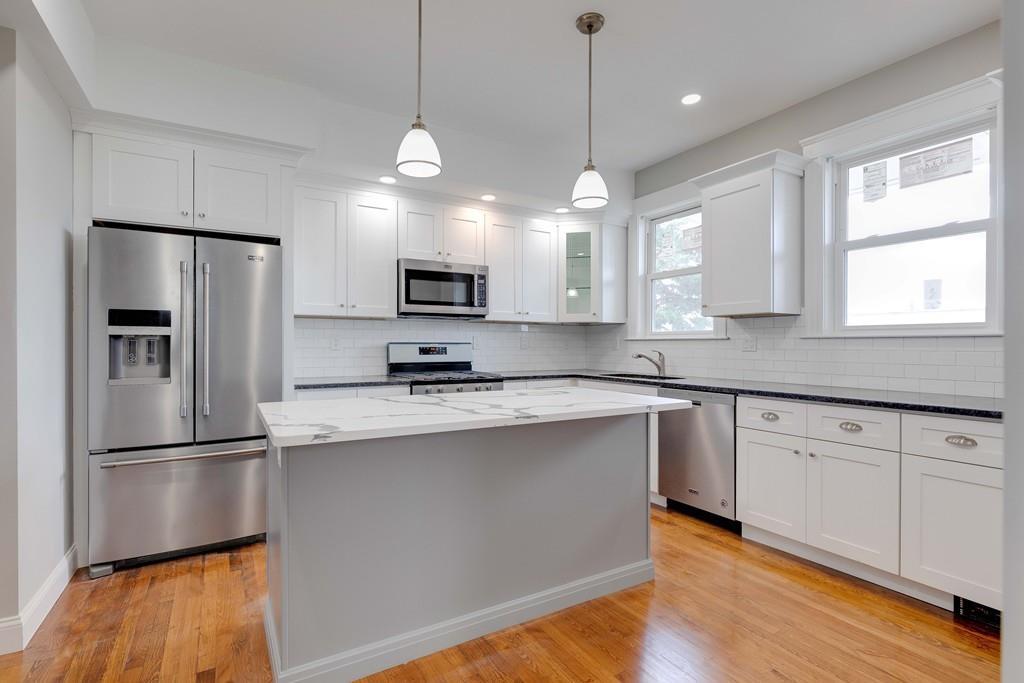119 Bellingham - Photo 1