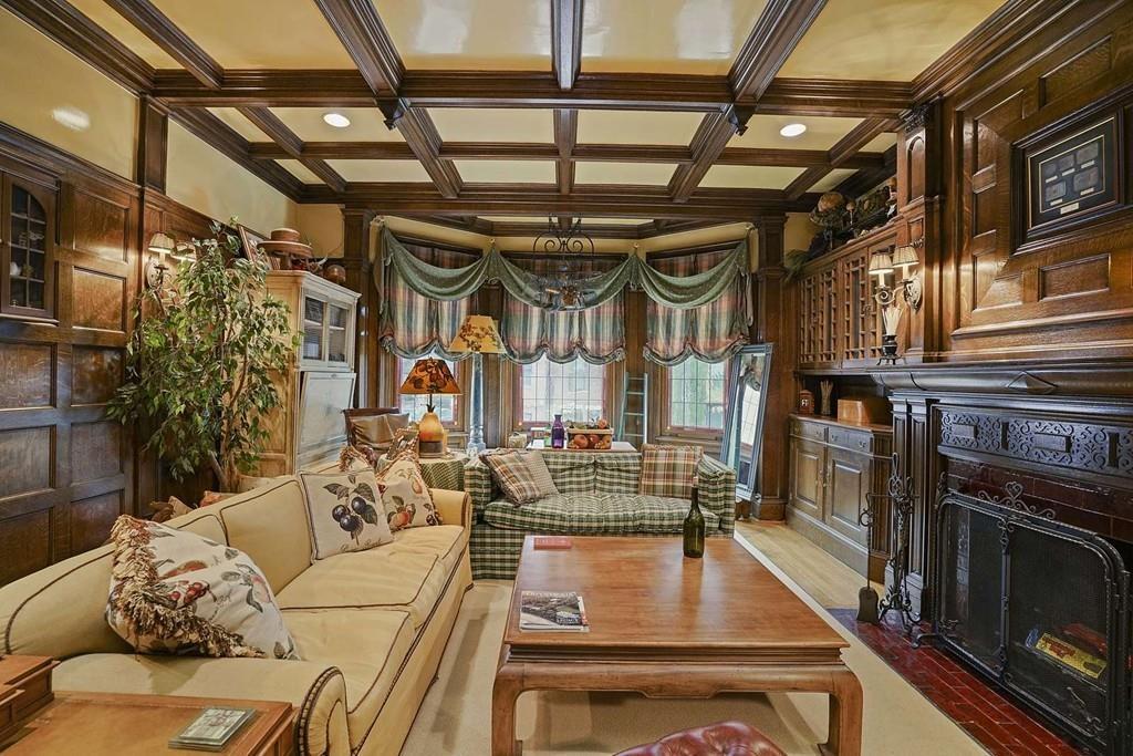 359 Beacon Street - Photo 1
