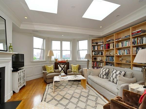 212 Beacon Street - Photo 1