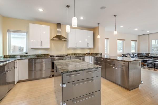 42 Sumner St - Photo 1