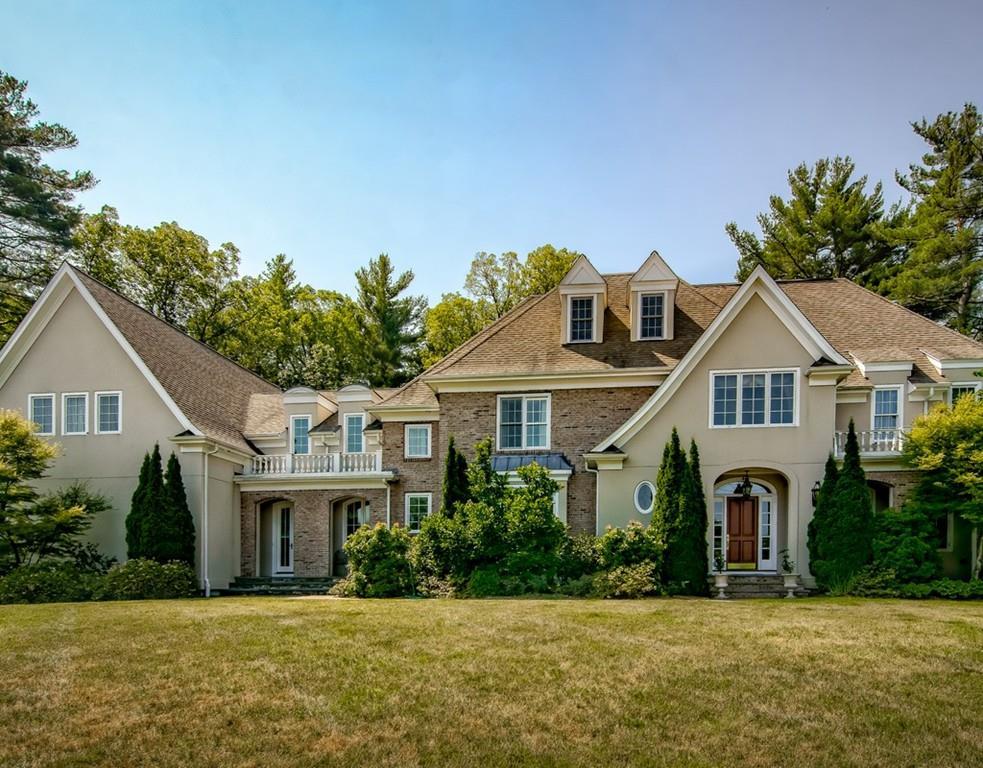 4 Copperbeech Circle - Photo 1