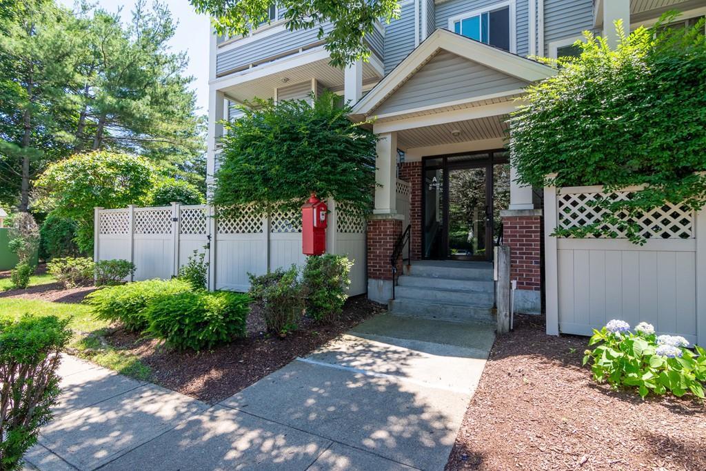 200 Falls Blvd - Photo 1