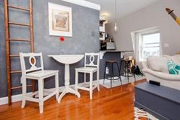 539 E 4Th St - Photo 1