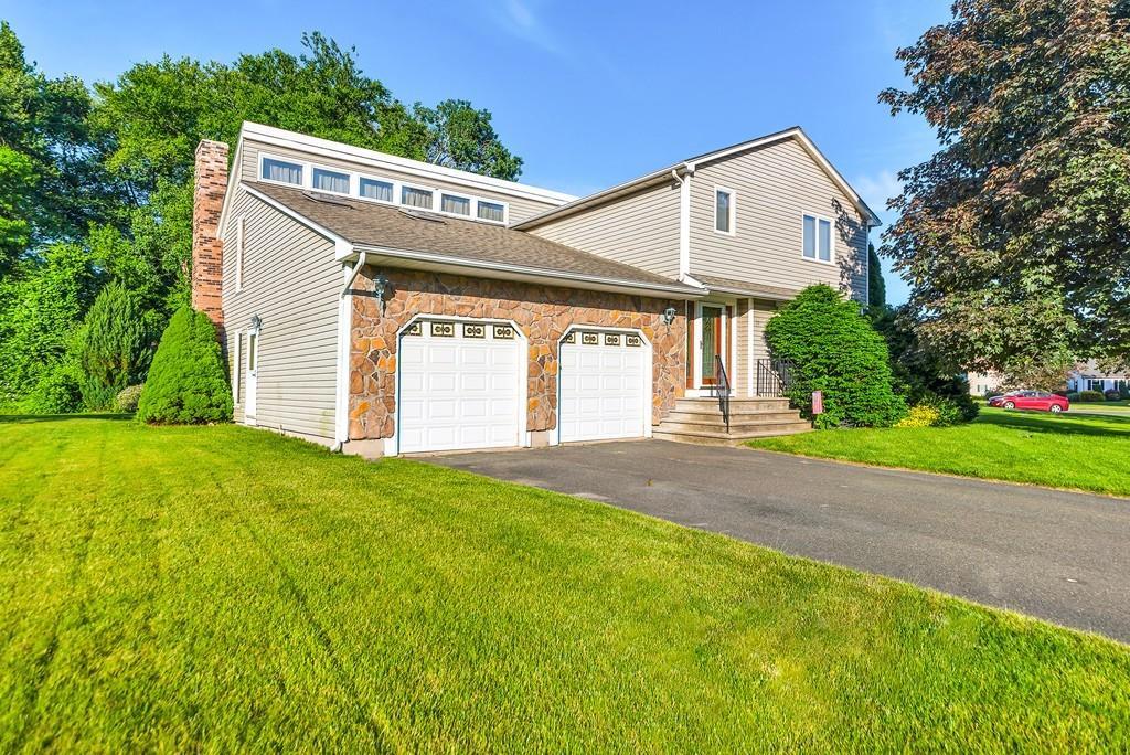 23 Janelle Dr - Photo 1