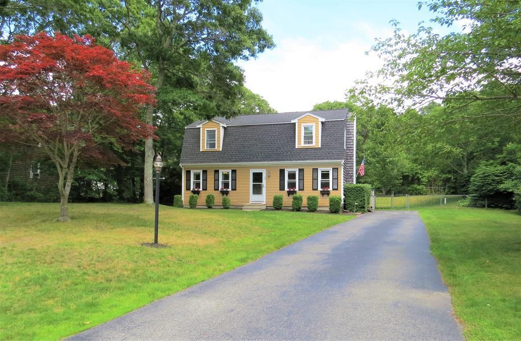 42 Chartwell Dr - Photo 1