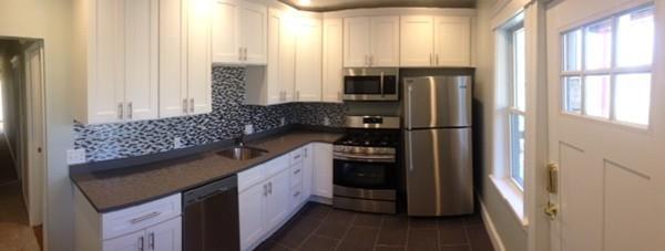 134 Newbury Ave - Photo 1