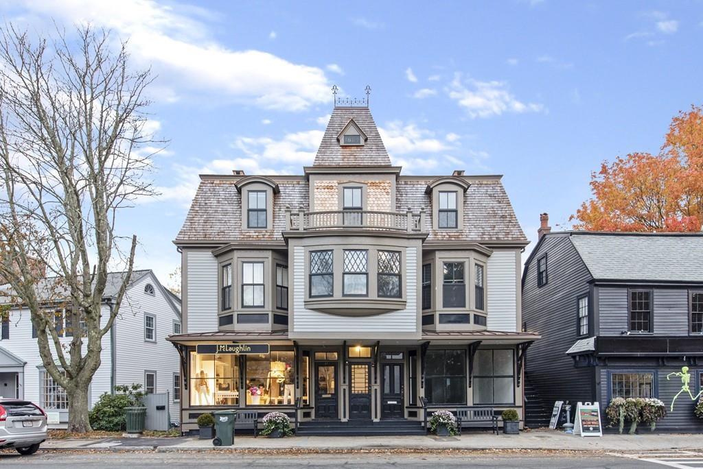 11 Central St - Photo 1
