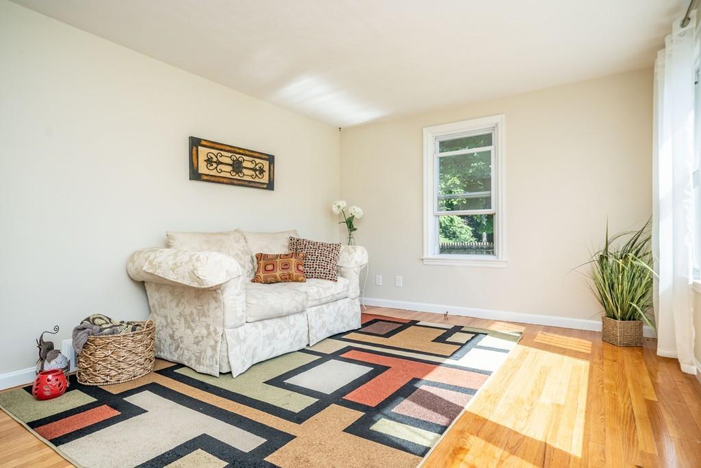 25 Rowley St - Photo 1