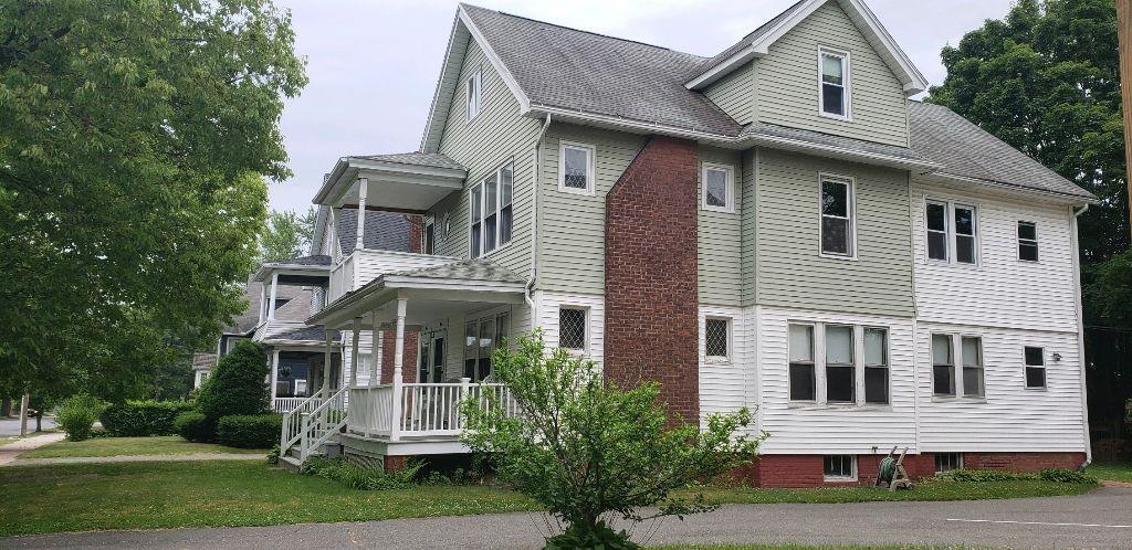 862 Armory Street - Photo 1