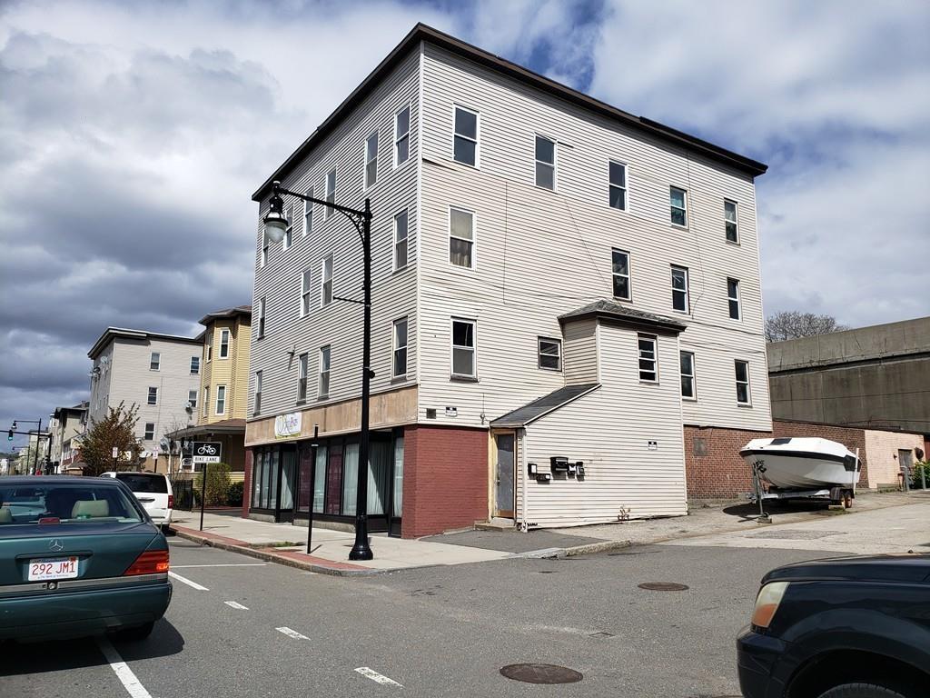 205 Millbury St - Photo 1