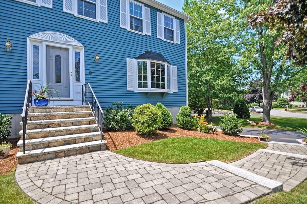 8 Debbie Ln - Photo 1