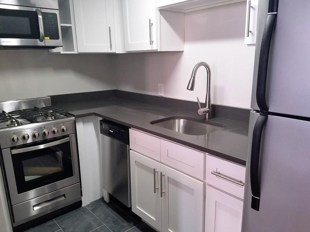 18 East Springfield - Photo 1