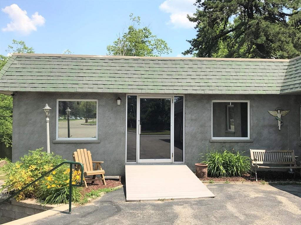 678 Lowell St - Photo 1