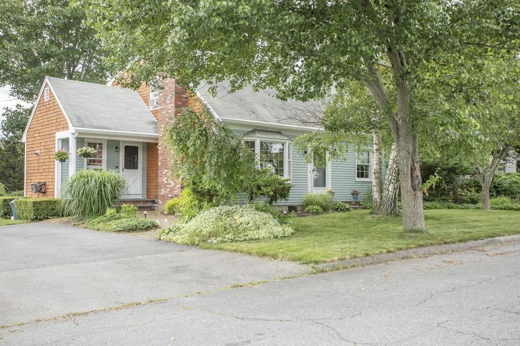 157 Seabury St - Photo 1