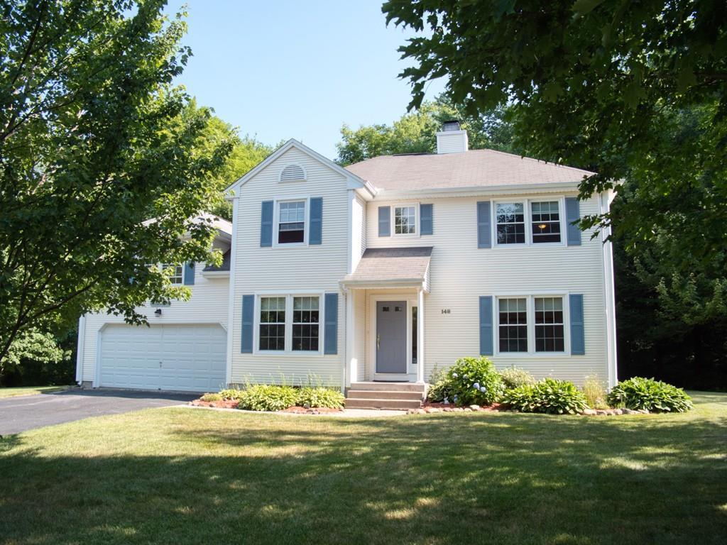 148 Roosevelt Ave - Photo 1