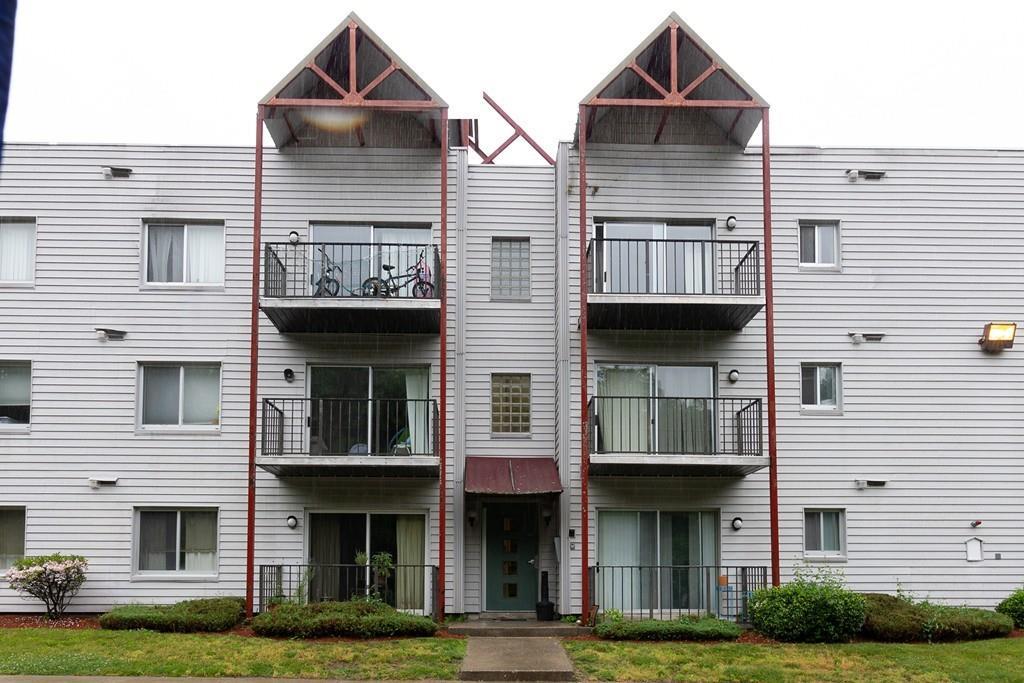 136 Central Street - Photo 1