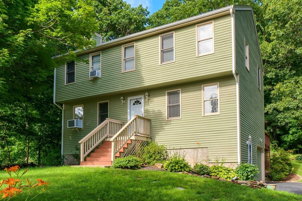 10 Mayflower Circle - Photo 1
