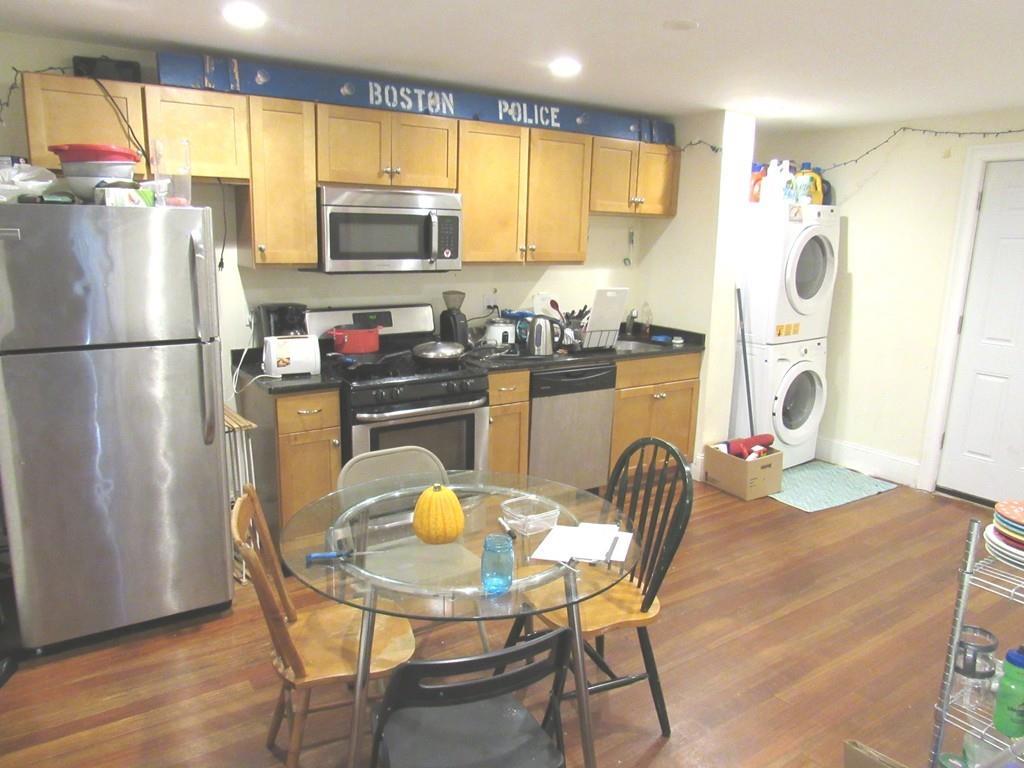 44 Hillside St - Photo 1