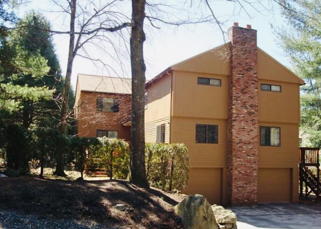 72 E Bluff - Photo 1