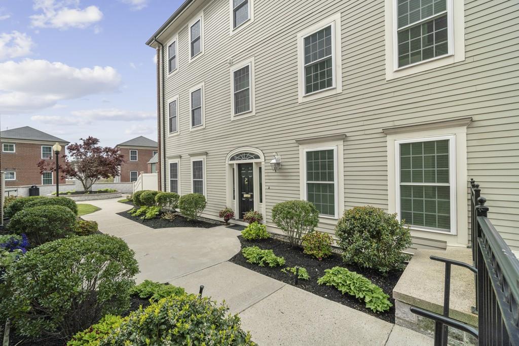 51 Chelsea Street - Photo 1