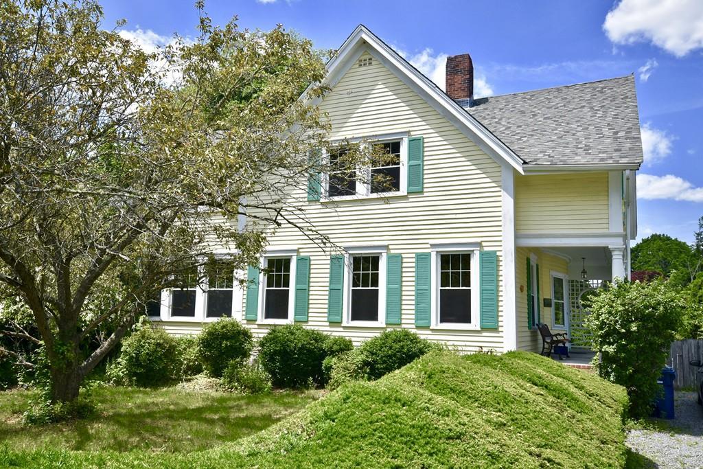 143 Hawthorn Street - Photo 1