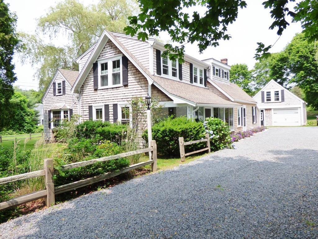 886 Main St - Photo 1