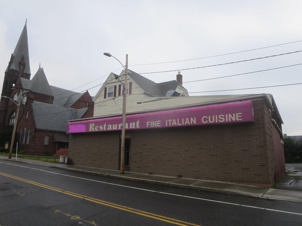 488-496 Pleasant St - Photo 1