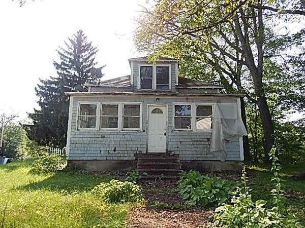 221 Harvard Ave - Photo 1