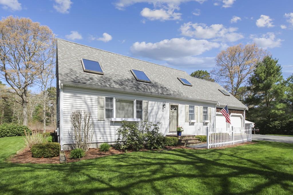 93 Harwich Rd - Photo 1