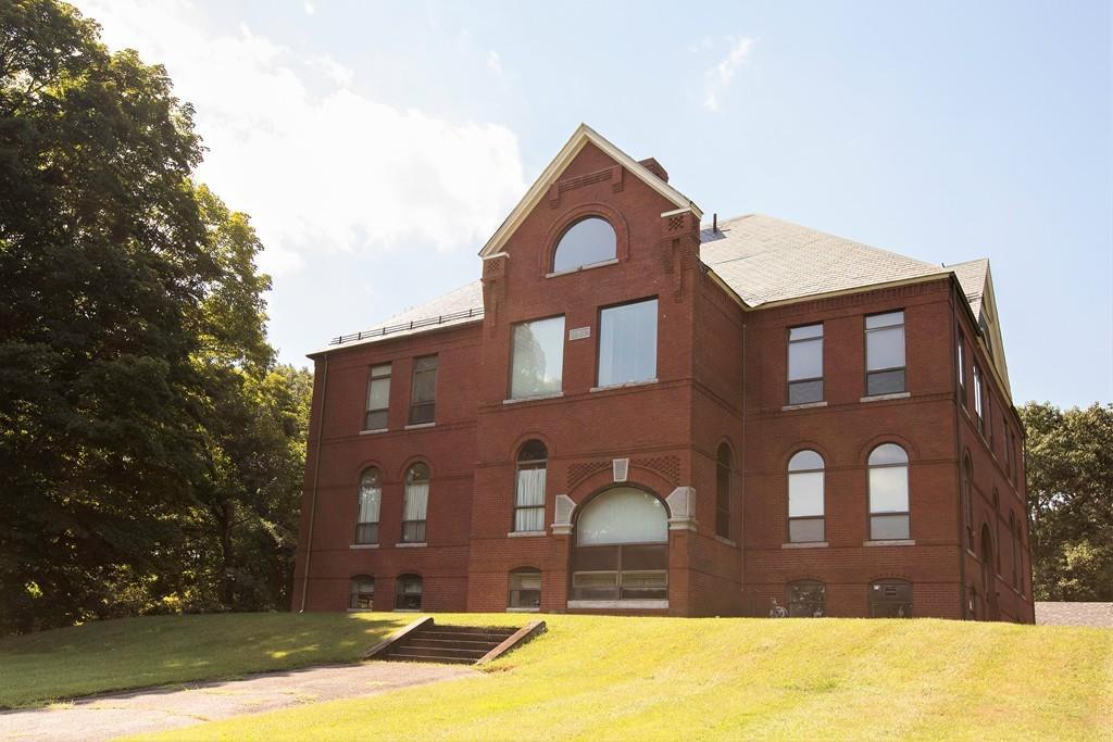 149 Andover St - Photo 1