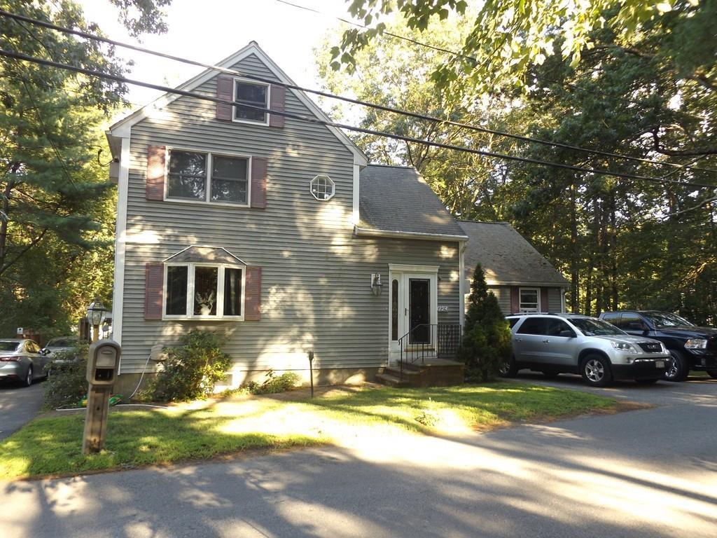 124 Wolcott St - Photo 1