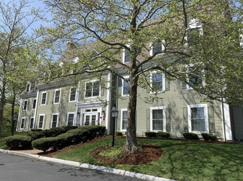 10 Cedar St - Photo 1