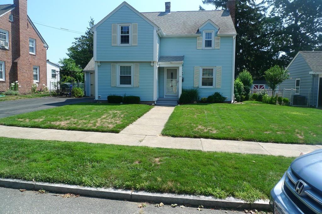 271 Gillette Ave - Photo 1