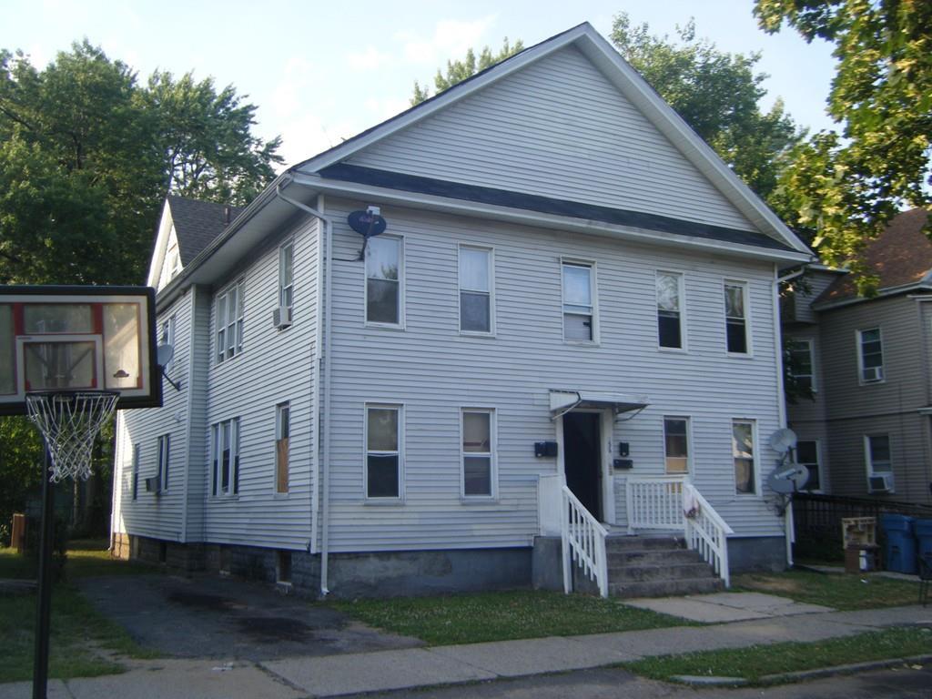 156 Kensington Ave - Photo 1