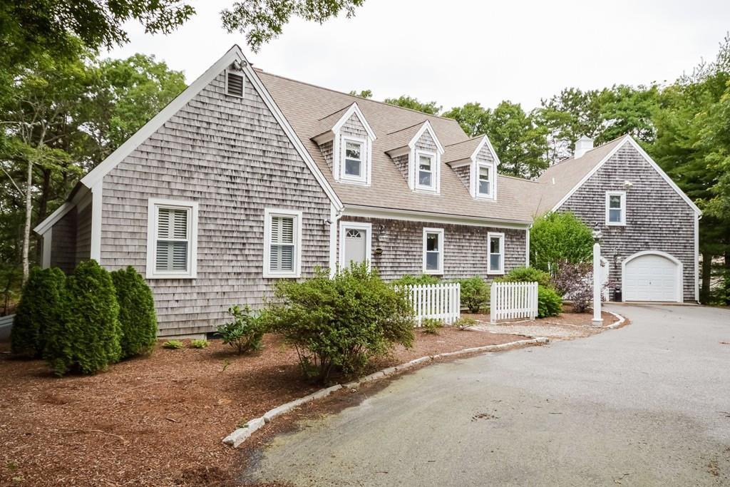37 Greensward Cir - Photo 1