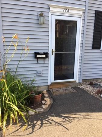 17 Maine Ave - Photo 1