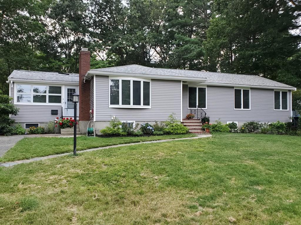8 Lewis Park Drive South - Photo 1 8 Lewis Park Drive South - Photo 1