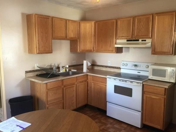 148 Saratoga Street - Photo 1