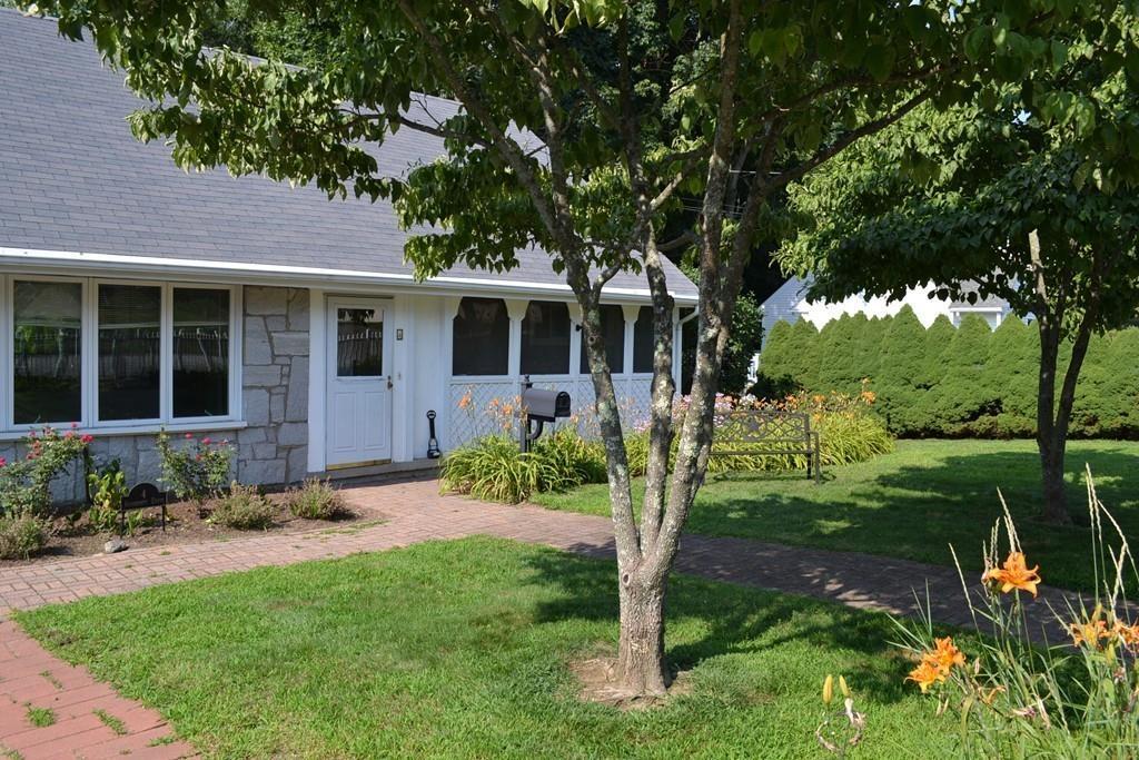 4 University Drive - Photo 1