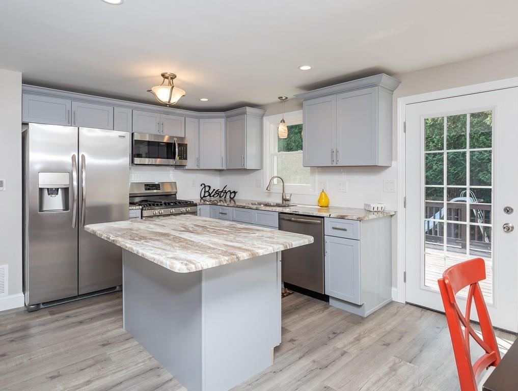 140 Meadowbrook Rd - Photo 1