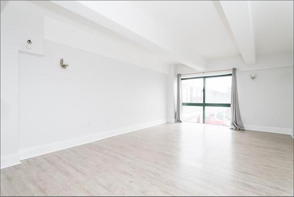 42 8th St - Photo 1