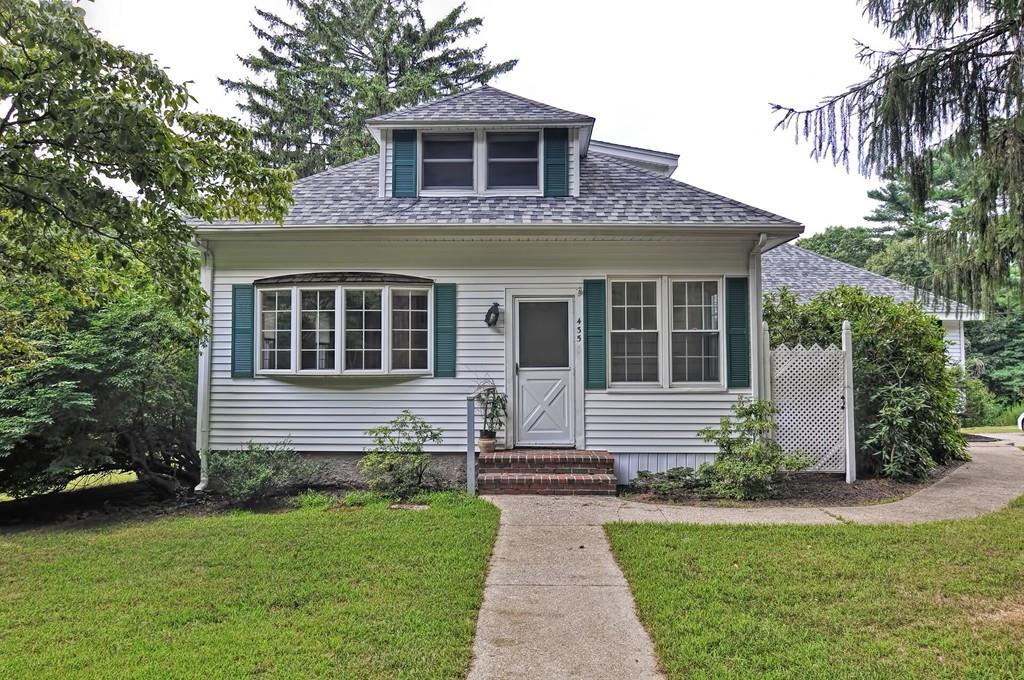 435 Walpole St - Photo 1