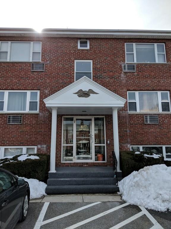 1077 Chestnut St - Photo 1