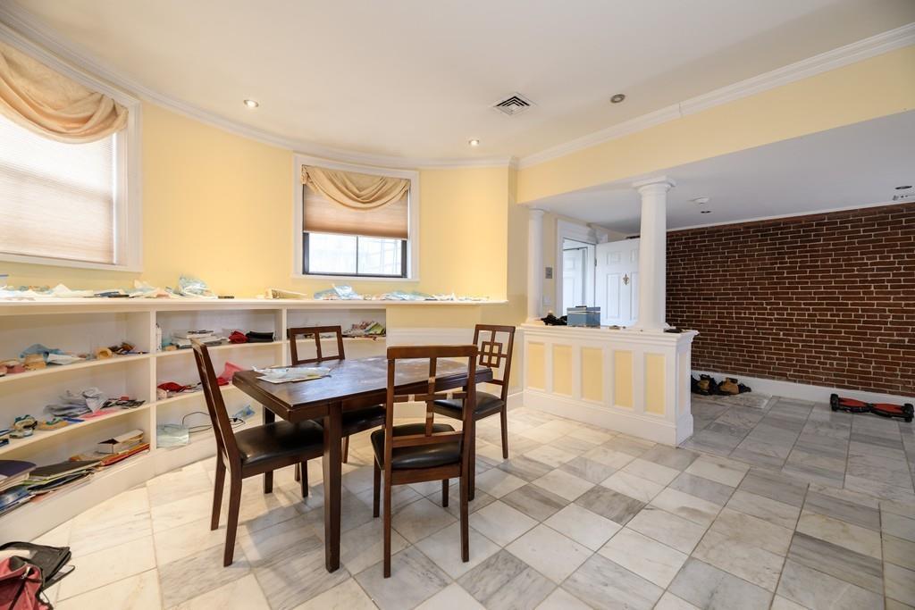 565 Massachusetts Ave - Photo 1