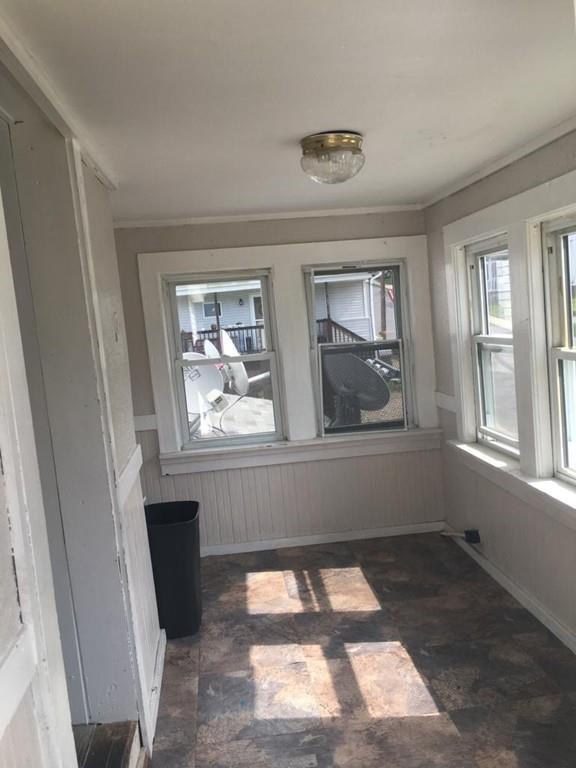 81 Springfield St - Photo 1