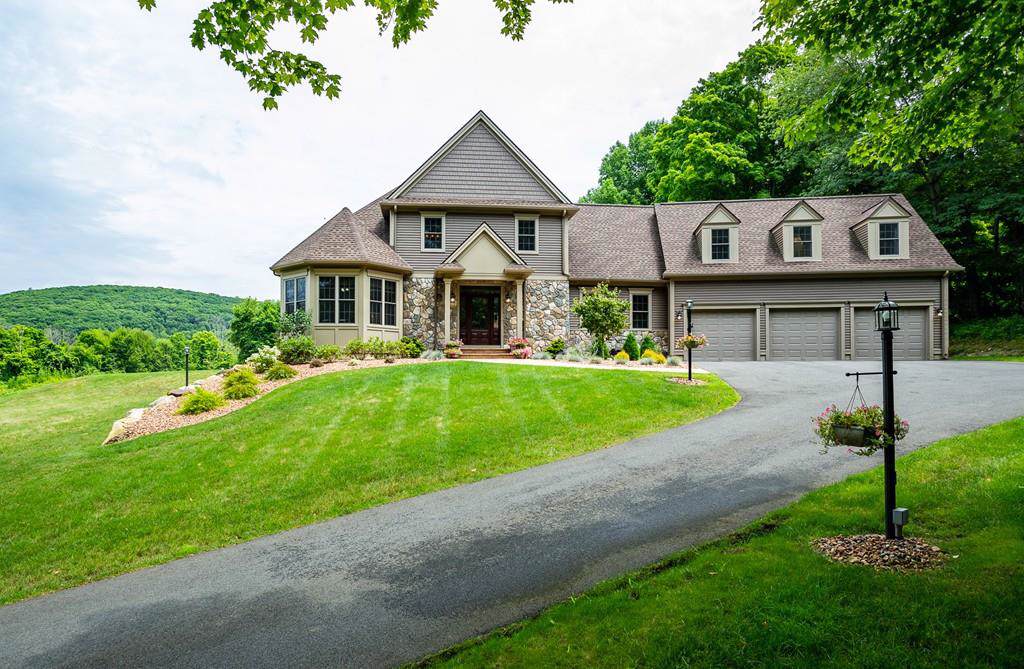 243 South Rd - Photo 1